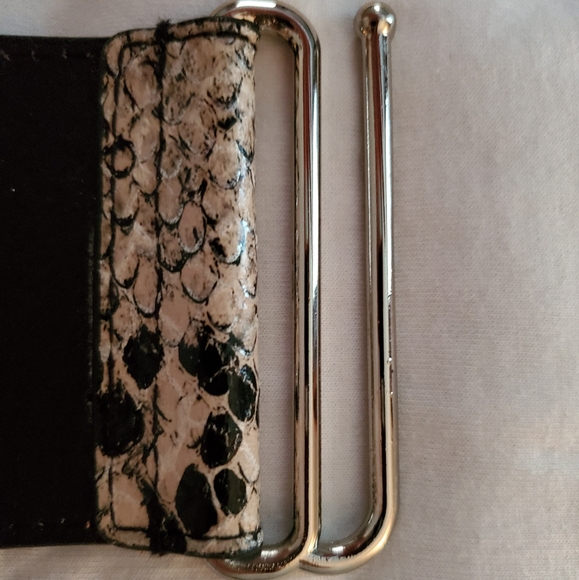 EXPRESS M/L Wide Elastic Band Snake Print Waist Belt with Front Hook Closure - Picture 5 of 9